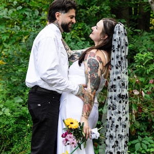 The Flora Noir Veil Floral wedding veil