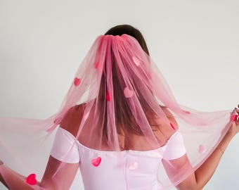 The Sweet Heart wedding veil in pink Limited Edition