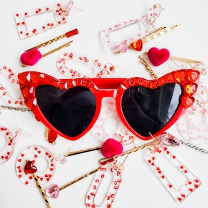 Queen of Hearts Red Heart Shaped Sunglasses UV Protection