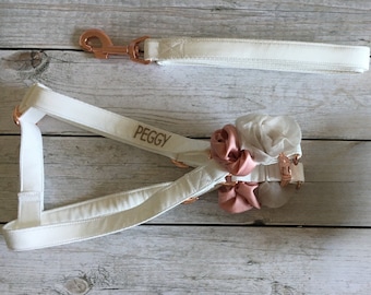 Wedding dog white harness with roses, personalized step-in dog harness, dog wedding attire, ring bearer dog outfit, dog formal wear wedding