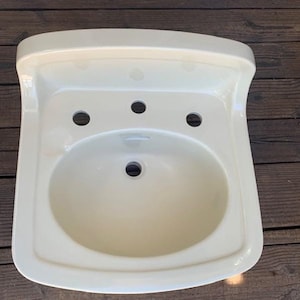 1951 Standard Wall-Hung Lavatory sink in Ivorie De Medici