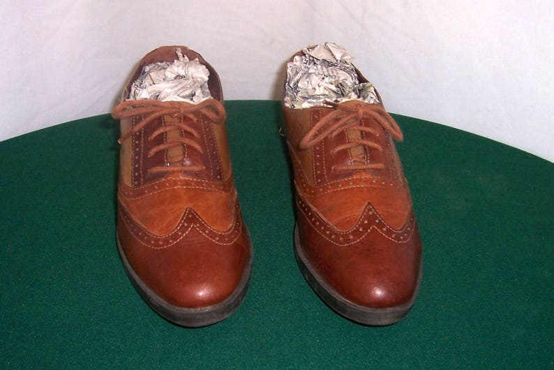 Sz 8 Vintage Multi Color Brown Genuine Leather 1990s Women Flat Lace Up Shoes.