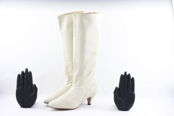 Vintage Boots-Size 7.5 Boots-White Boots-Vintage W