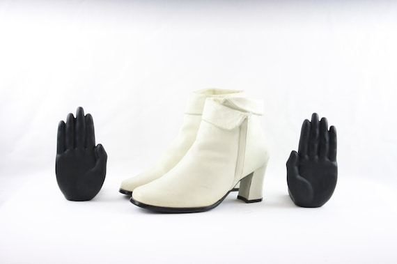 Size 10 Vintage Boots-Women's Eggshell White Ankle