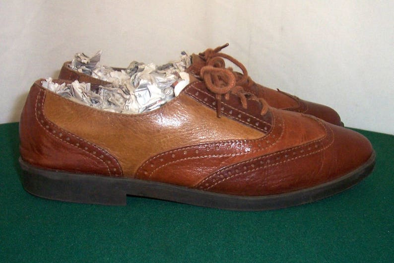 Sz 8 Vintage Multi Color Brown Genuine Leather 1990s Women Flat Lace Up Shoes.