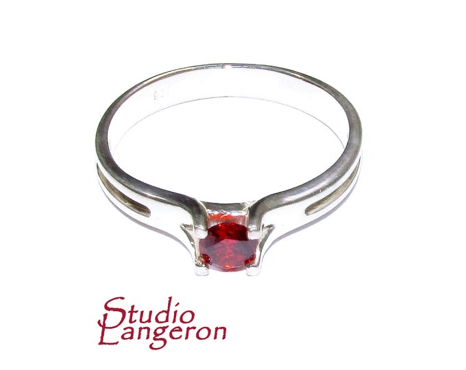Garnet ring 925 sterling silver size 8, handmade ring, single copy, sterling silver, Garnet, 925 silver ring, gemstone, Gift ring, red ring