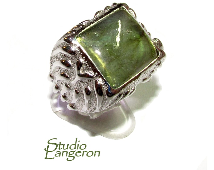 Labradorite man ring 925 sterling silver handmade size 9, single copy, sterling silver, natural Labradorite, man ring, Handmade ring