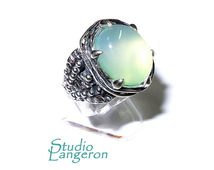Statement Chalcedony ring 925 sterling silver size 6 1/2, Handmade ring, single copy, 925 sterling silver, Natural Chalcedony, gemstone