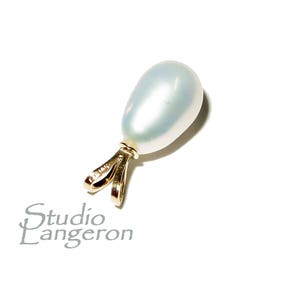 14K Pure Solid Yellow Gold Genuine Pearl Pendant, 14K Solid gold, Genuine pearl, Perl pendant, Elegant gift, Beautiful pendant, White pearl