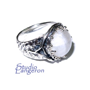Statement moonstone ring 925 sterling silver size 7 1/2, Handmade ring, single copy, 925 sterling silver, Natural moonstone, gemstone