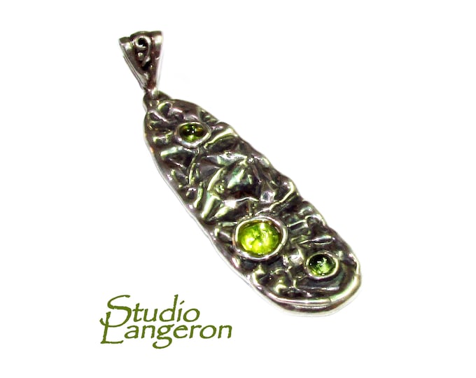 Peridot green pendant 925 sterling silver size 4.5x1.5 cm, 100% handmade, single copy, Natural Peridot, Handmade pendant, Green Gemstone