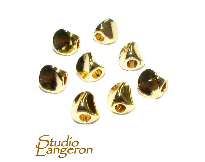 5 mm 14K yellow gold filled Triangular decorative beads, Triangular gold filled beads, Jewelry making,  Gold filled beads - 1 piece
