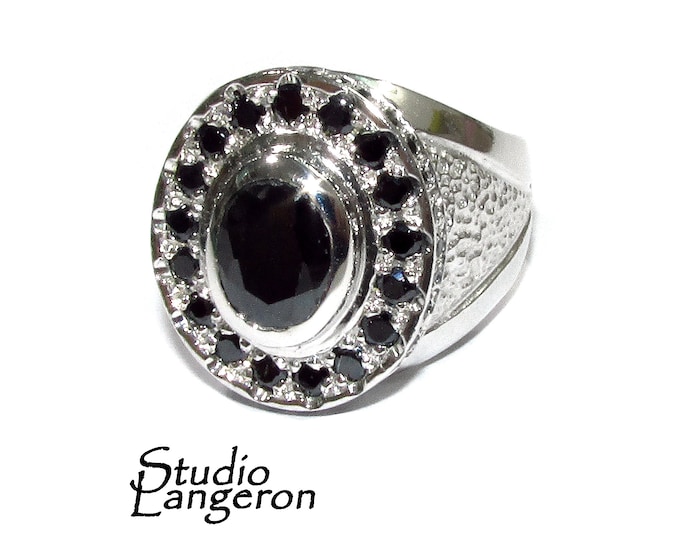 Black onyx man ring 925 sterling silver size 11, single copy, solid silver, natural onyx, man ring, gemstone, Handmade black ring