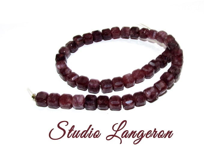 SALE!  Natural Garnet Beads Cube 5x5mm 1 strand 21cm long (About 44 beads), Natural Garnet , Jewelry making - 1 strand