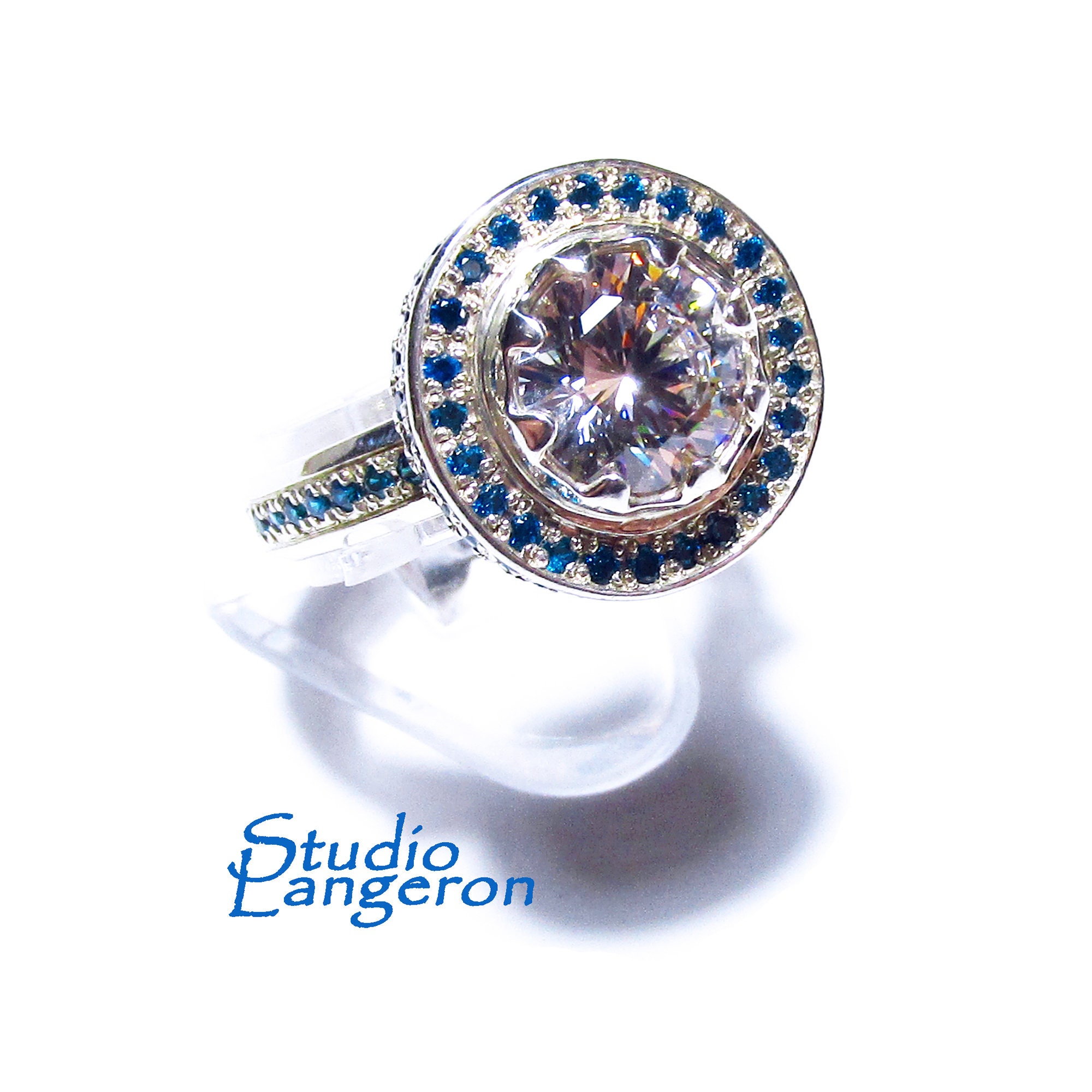 Statement White Topaz and Sapphires Ring 925 Sterling Silver Statement White Topaz and Sapphires Ring 925 Sterling Silver