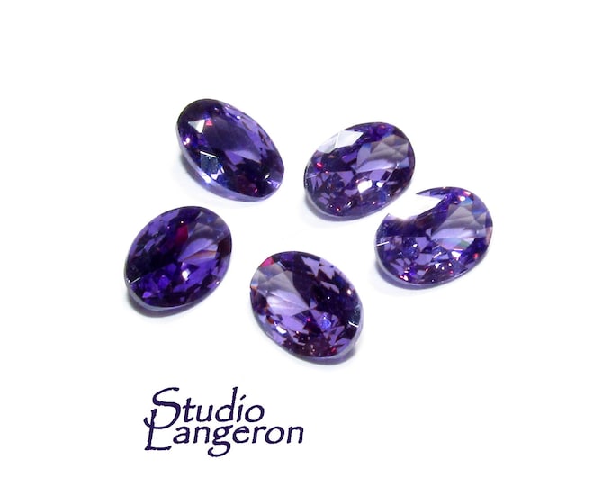 Natural Purple Tanzanite Gemstone: Oval Faceted, 7x5x3 mm