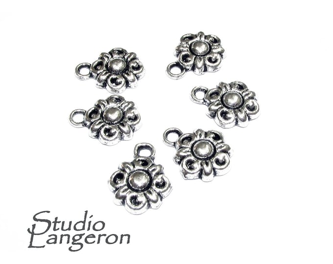 10 pcs Flower Sharms Antique Silver Tone size 10x10 mm, Silver tone, Flower charms, Pendants, Nickel Free, Zinc Alloy Metal, Finding jewelry
