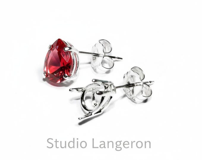 925 Sterling Silver Pear Earring Post with 4-Prong Setting, earring post, Prong setting - 1 pair (2 pieces)