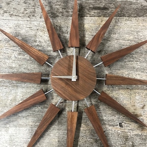 Starburst Uhr Messing oder Chrom Stangen Mid-Century Retro Wanduhr