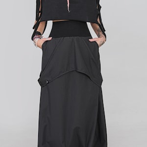Extravagant Black Maxi Skirt/Long Casual Skirt/Oversize Skirt/High Waist Skirt/Pocket Balloon Skirt/Avant Garde Clothing/Gothic Flare Skirt
