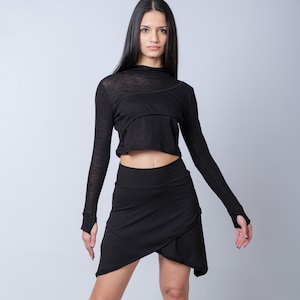Black Long Sleeve Turtleneck Top/Thumb hole Sleeves/Cotton Casual Short Blouse/Everyday Top/Soft Stretchy Long Sleeve Tee/Mock neck Top