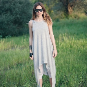 Lockeres asymmetrisches, seitlich offenes Tunika-Kleid / leichtes Baumwoll-Sommer-Tankkleid / extravagantes Tunika-Oberteil / Ringerrücken / handgefertigtes langes Oberteil / lässiges drapiertes Oberteil