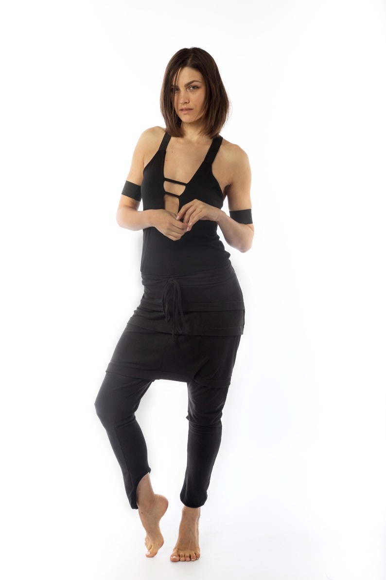 Urban baggy backless jumpsuit sleeveless deep V-neck image 1