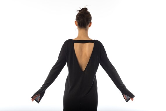 black long sleeve backless long dress Alemenda Midi The contemporary slash neckline creates a refined first impression Black Backless Slim Long cut