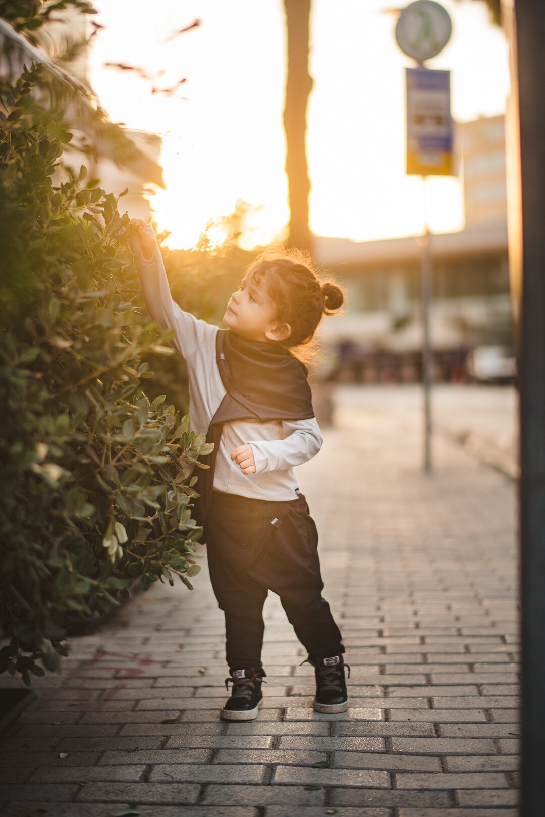 Pantaloni plissettati con cavallo basso per bambini Italia