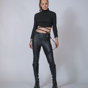 Damen Rollkragen-Top mit langen Ärmeln / Schwarze Bluse / Basic Solid Casual Crop Top