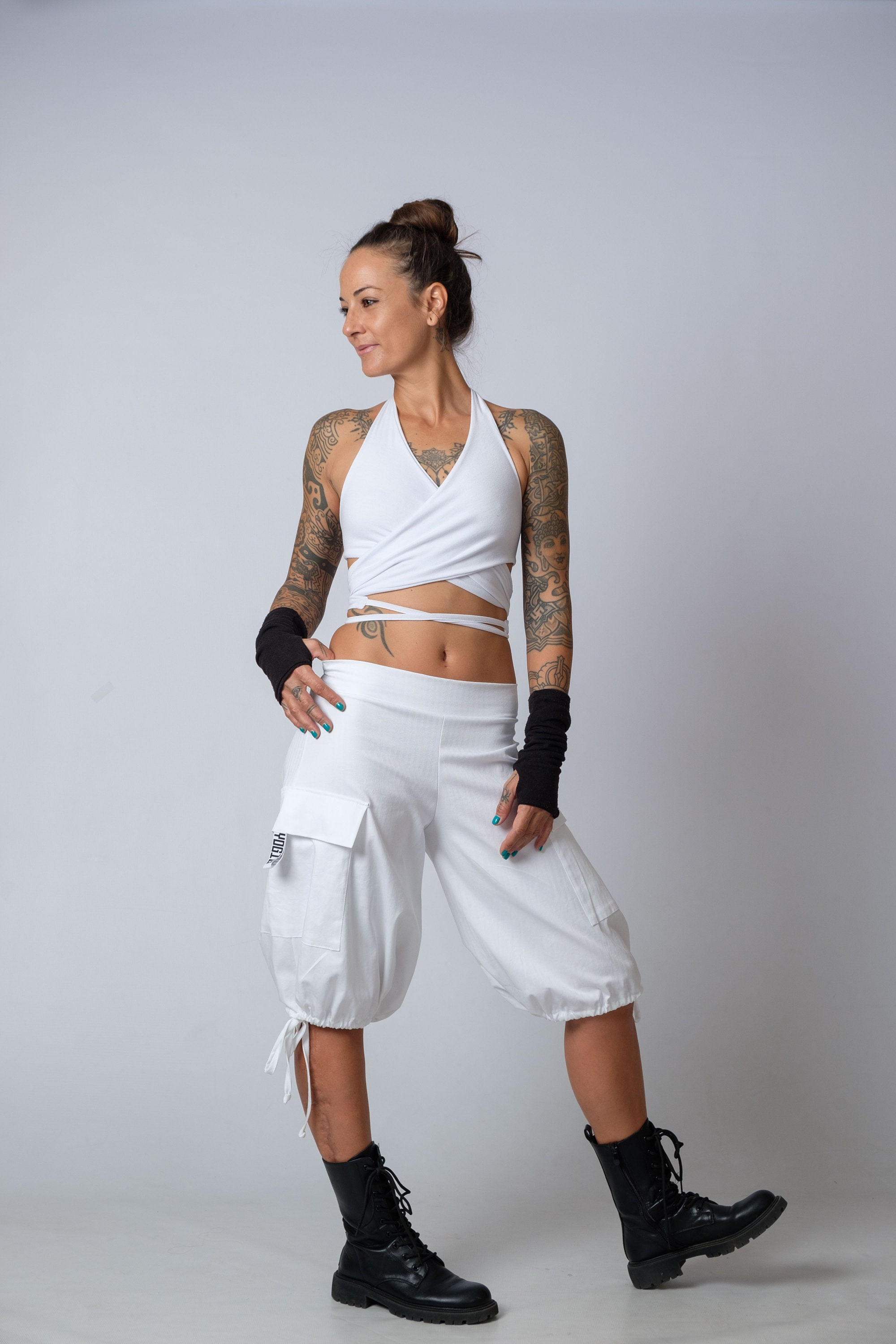 【YOURNUS】Caesars Crop Cargo Pants il_fullxfull.5341243861_d3rr.jpg