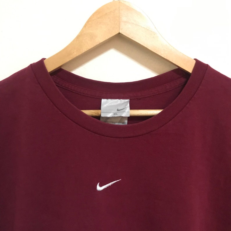 nike shirt middle logo