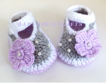 Chaussures bébé, chaussons bébé, chaussons fille, chaussons de bébé au Crochet, chaussons Crochet, cadeau bébé, chaussures de nouveau-né, Baby Shower, bébé maison venue