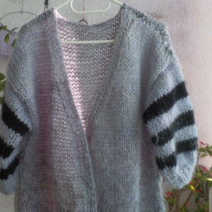 Sofort lieferbar Graue Bernadette Mohair Strickjacke, Warme Winter Strickjacke, Geschenk für Sie, Weihnachtsfrau Geschenk Bild 6