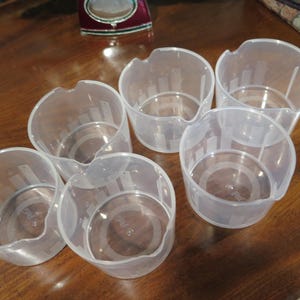 Crafts Mixing CUPS Measuring Spout Paint Resin Glue Parts Opaque Plastic Set =6