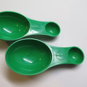 Measuring Spoons Green Garden Miracle Grow Set of 2 Fertilizer Insecticide  Rose Treatments 