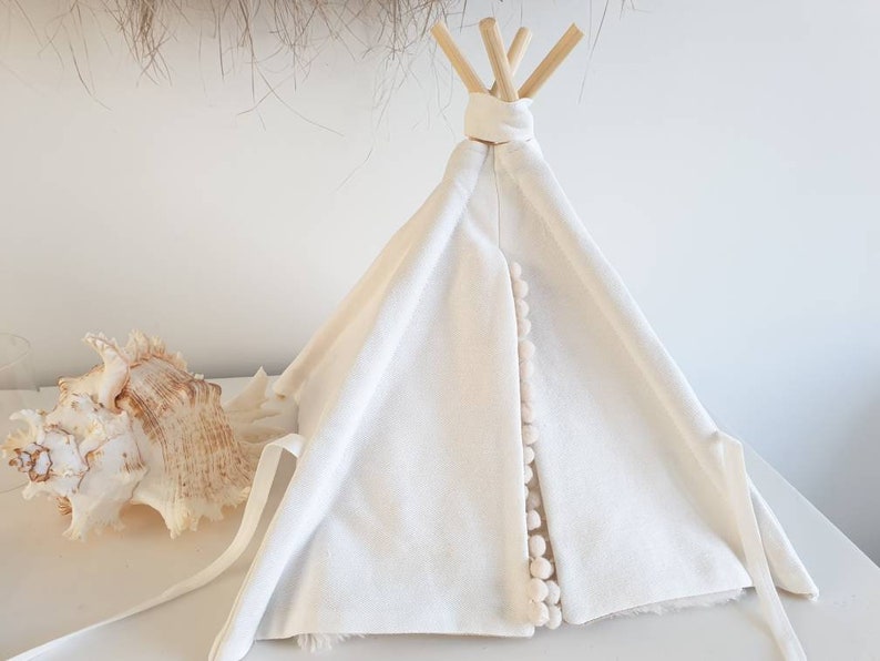 Hedgehog teepee incl. removable pillow, off white, house, bed, pompoms zdjęcie 3