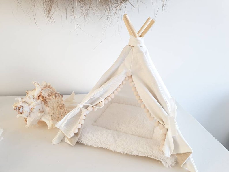 Hedgehog teepee incl. removable pillow, off white, house, bed, pompoms zdjęcie 1