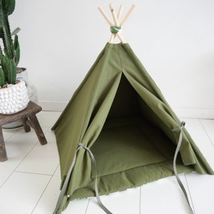 Pet teepee, green cotton canvas, pompoms trim, including cotton pillow. Dog house, cat home, teepee, pet bed, tepee, hotel chic, leafs image 4