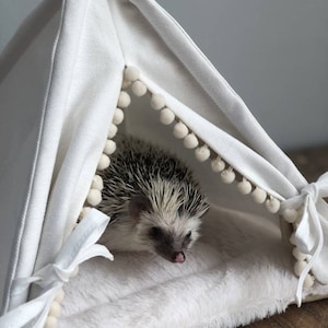 Hedgehog teepee incl. removable pillow, off white, house, bed, pompoms zdjęcie 2