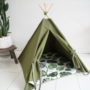 Pet teepee, green cotton canvas, pompoms trim, including cotton pillow. Dog house, cat home, teepee, pet bed, tepee, hotel chic, leafs image 2