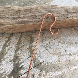 Shepherd&#39;s crook for hanging herb stripper