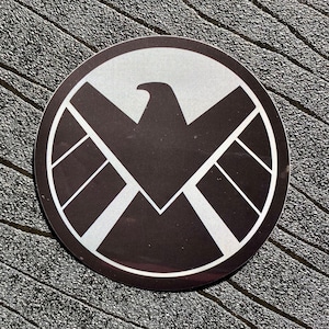 Avengers S.H.I.E.L.D. Wasserfester und UV beständiger PVC-Aufkleber. Größe 75 mm