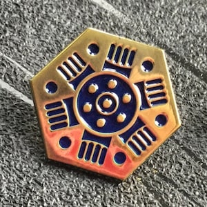 Alien USCSS Nostromo Weyland Yutani Crew Uniform Technik Pin (22 mm)