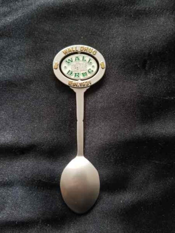 Wall Drug South Dakota Spin Top Souvenir Spoon 