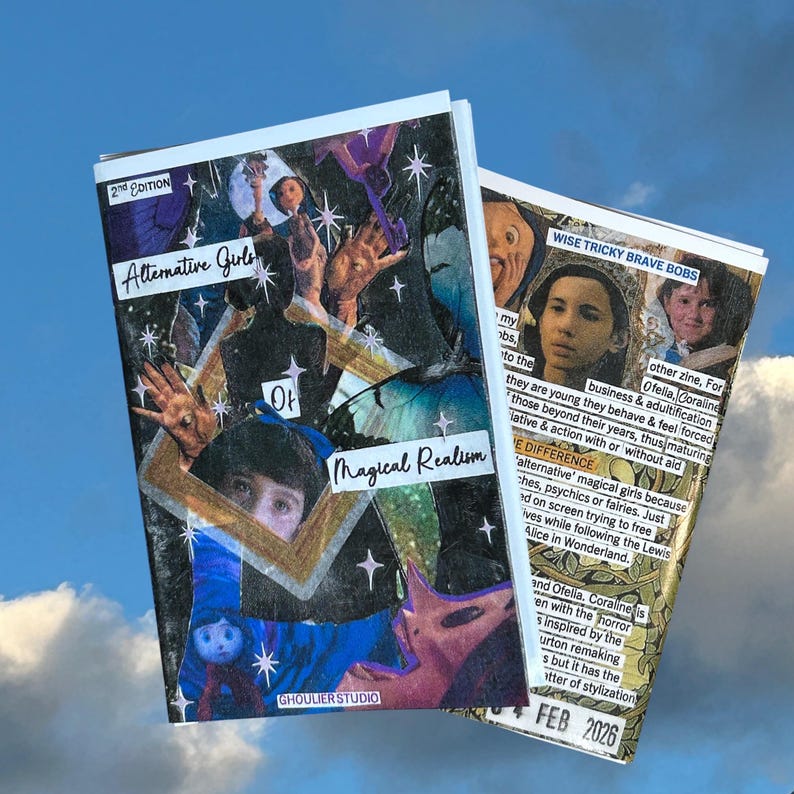Pu&ograve; includere: Due zine intitolate "Alternative Girls" e "Magical Realism" su sfondo di cielo blu. Le copertine presentano collage con immagini di persone, farfalle e stelle. Il testo include "2nd EDITION", "GHOULIERSTUDIO" e "FEB 2026".