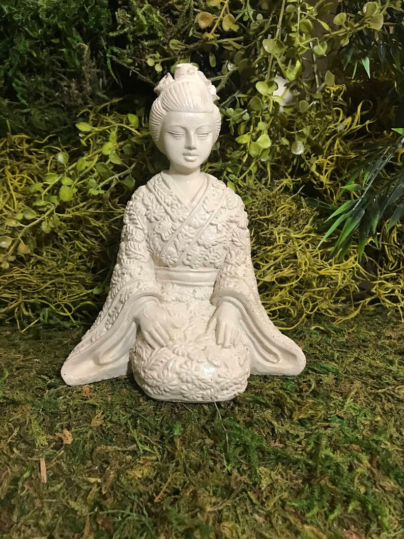 Concrete Geisha Girl Statue image 8