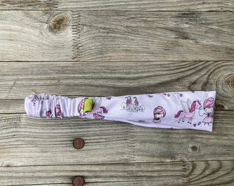 Scope of supply: 1 children's unicorn princess hair band with pink glitter