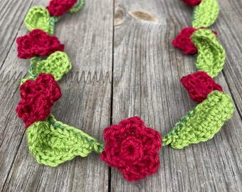 Crocheted flower wreath to tie for flower children, dark red flowers