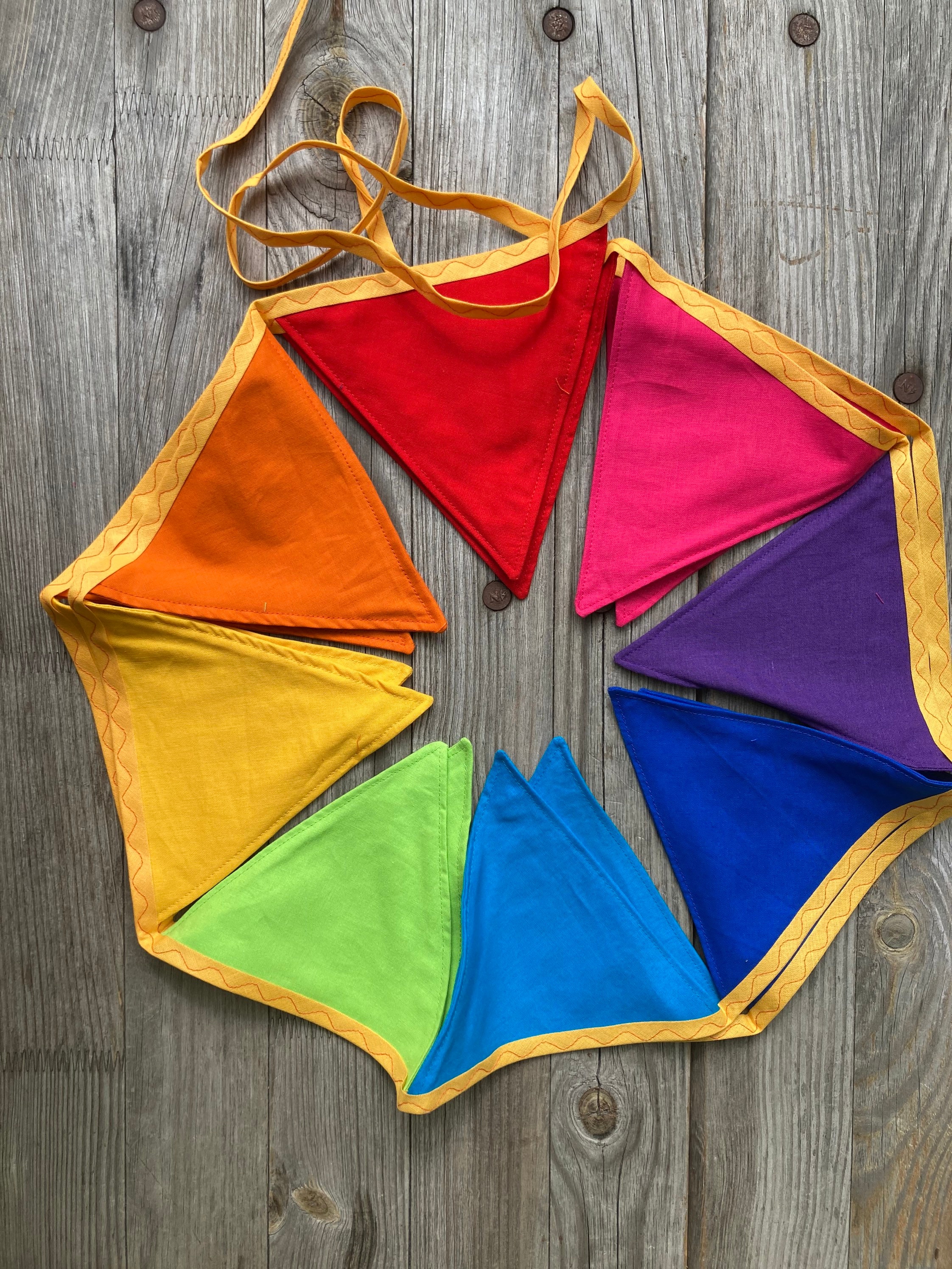 NEW Rainbow bunting 3.90 m